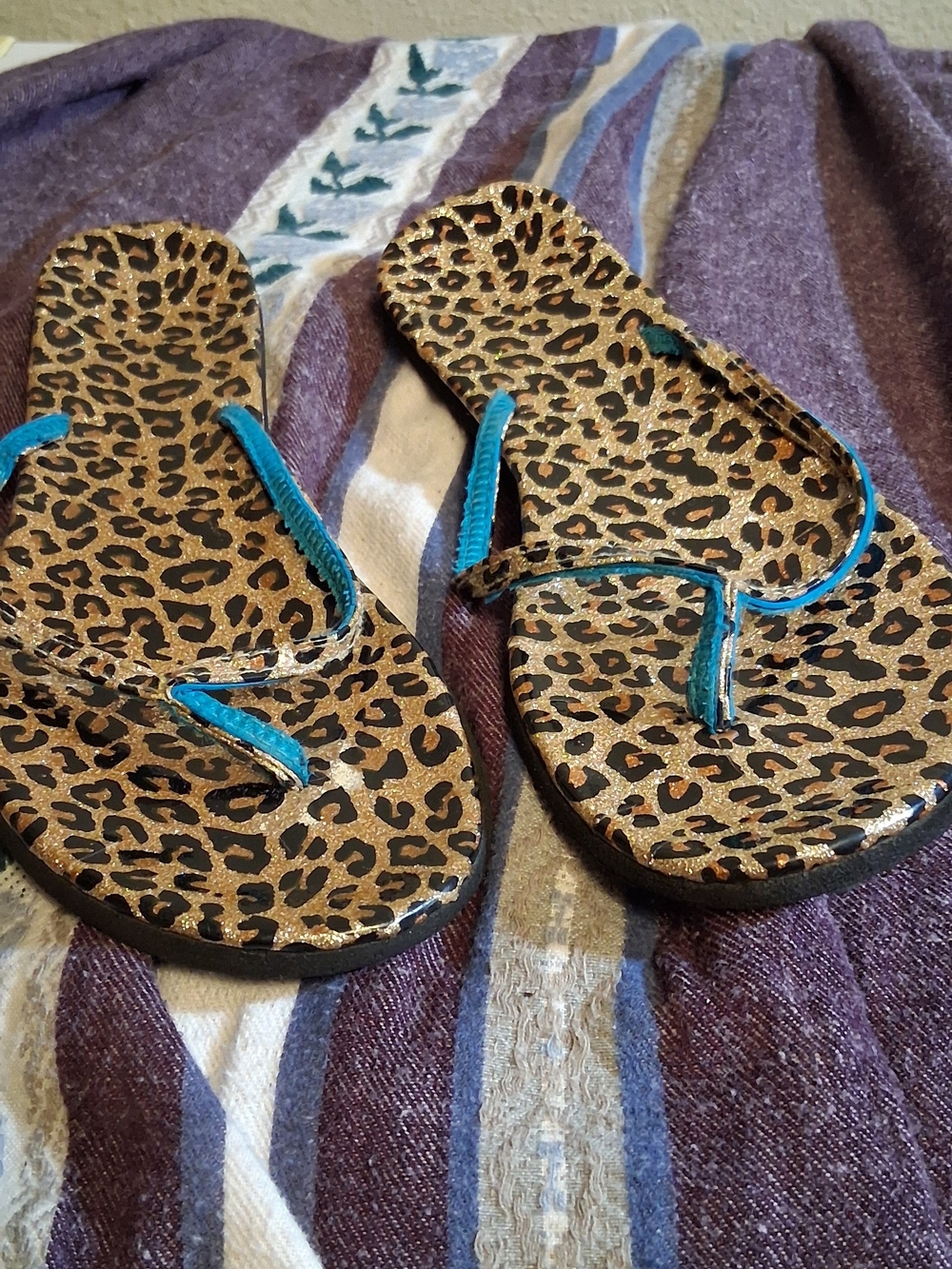 Leopard Print Flip Flop Sandals with Turquoise Straps 8 260823